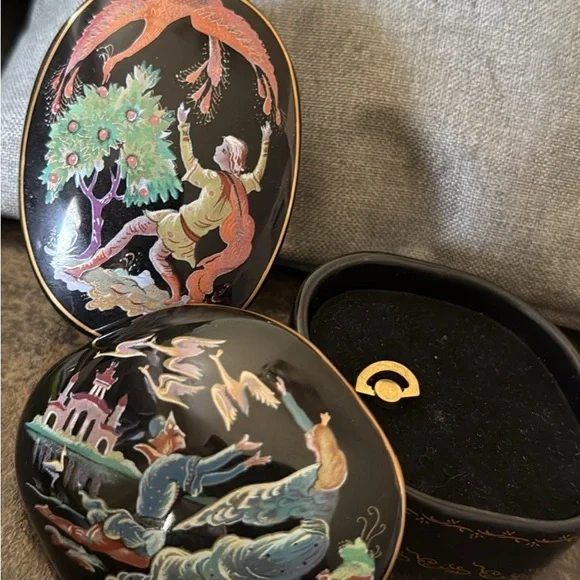 Franklin Mint Black and Gold Decorative Box Set - Picture 1 of 8